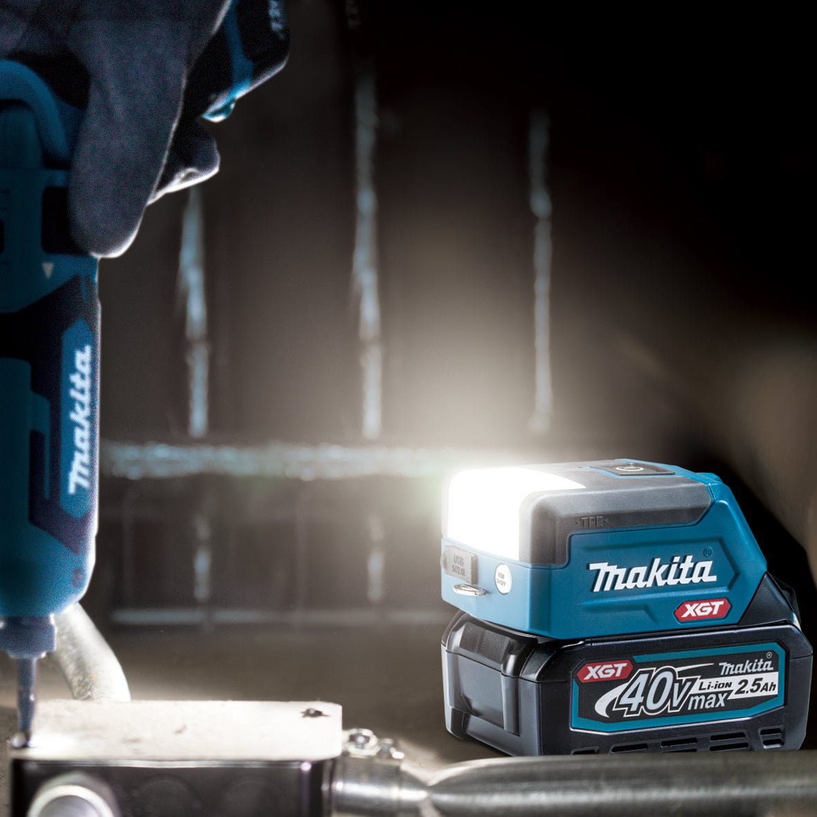 Makita drill outlet with light